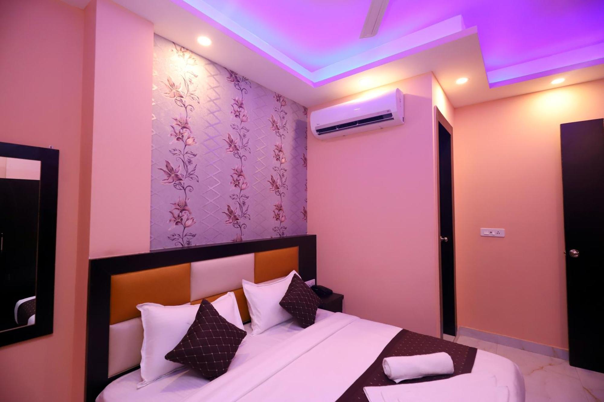 Hotel Jupiter Plaza Delhi Airport 3*